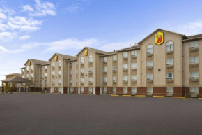  Super 8 by Wyndham Fort Nelson BC  Форт Нельсон